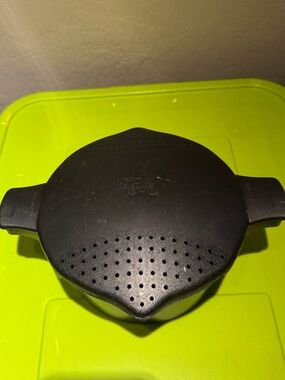 pampered chef micro cooker black 2 quart